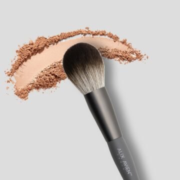 POWDER BRUSH